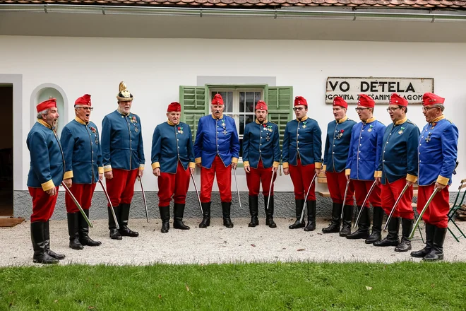 Kamor koli pridejo, Dragonarji generala Maistra jemljejo pozornost drugim. FOTO: Črt Piksi
