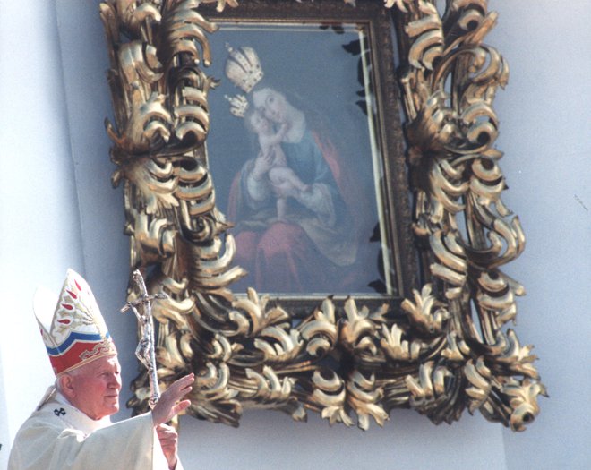 Papež Janez Pavel II. med obiskom Slovenije. FOTO: Joco Žnidaršič
