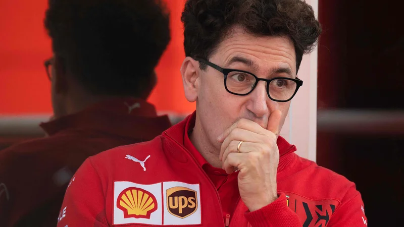 Fotografija: Mattia Binotto ni več šef Ferrarija. FOTO: Jim Watson/AFP