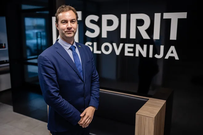 Podjetja poskušamo opolnomočiti z znanjem in veščinami, ki jih potrebujejo za uspešno poslovanje v tujini, pravi Rok Capl, v. d. direktorja Spirit Slovenija. FOTO: Črt Piksi/Delo
