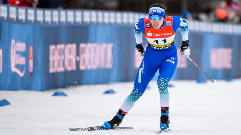 Fotografija: Eva Urevc je prevzela vlogo vodilne tekmovalke pri slovenski tekaški reprezentanci. FOTO: Jens Schlüter/AFP
