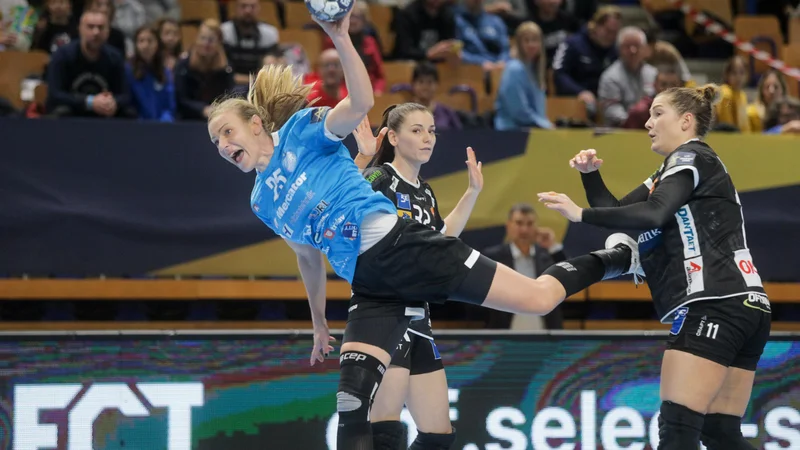 Fotografija: Barbara Lazović je v prvem polčasu dosegla štiri gole, v drugem pa nobenega več. FOTO: Voranc Vogel