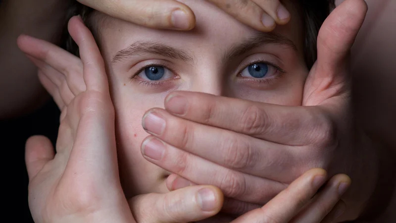 Fotografija: Strokovna skupina Sveta Evrope Grevio opozarja, da se družinsko nasilje z razhodom intenzivira. FOTO: Shutterstock