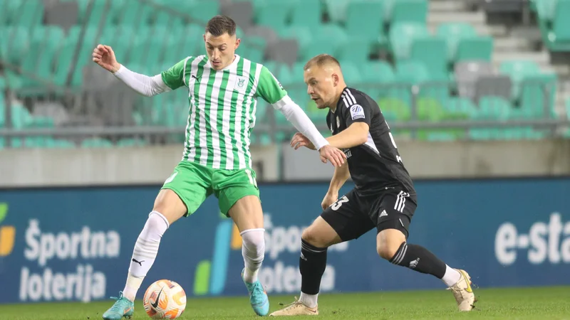 Fotografija: Olimpija je v Stožicah iztržila drugi zaporedni neodločeni izid brez golov. Mario Kvesić je zapravil najlepšo priložnost. FOTO: Voranc Vogel/Delo