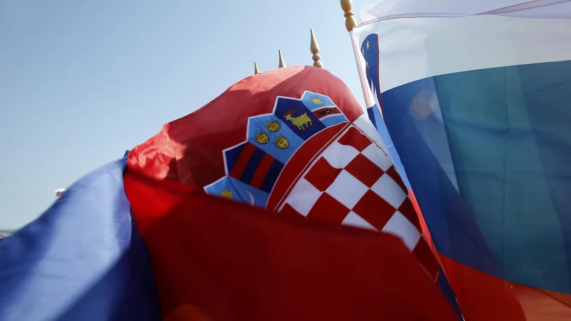Fotografija: Slovenska vlada je Hrvatom nekaj malega veselja ob vstopanju v schengensko območje skalila jeseni. FOTO: Blaž Samec/Delo