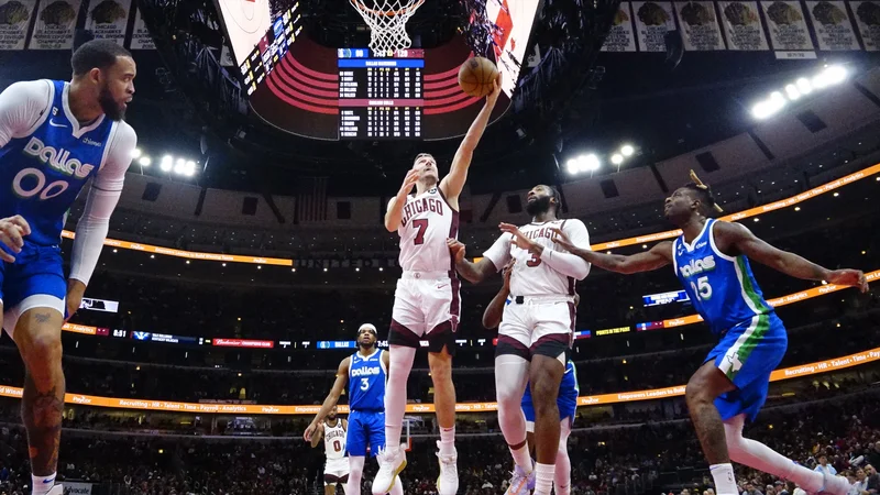 Fotografija: Goran Dragić je dosegel 14 točk za Chicago proti Dallasu. FOTO: David Banks/USA Today Sports