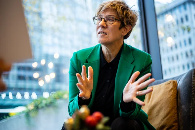 &raquo;Do leta 2014 smo v Evropi in še posebno v Nemčiji verjeli, da bo mir v Evropi večen,&laquo; je povedala Annegret Kramp-Karrenbauer, nekdanja obrambna ministrica Nemčije. Foto Črt Piksi
