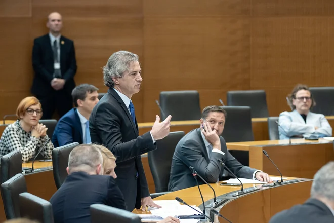 Golob poudarja, da je Milović svetoval kot zasebna oseba. FOTO: Črt Piksi
