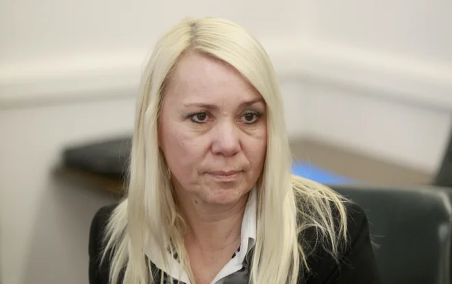 Zdenka Grozde, dolgoletna direktorica Javnega holdinga Ljubljana, se po dobrih 19 letih poslavlja s položaja, uradno iz osebnih razlogov. FOTO: Roman Šipič/Delo
