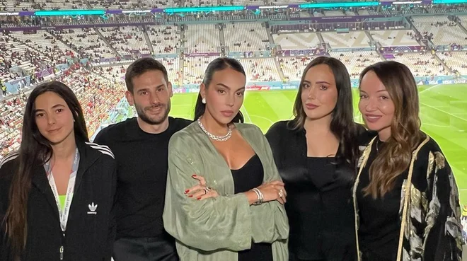 Ana Antić (desno) in Georgina Rodriguez (v sredini) sta se srečali tudi v Katarju. FOTO: Instagram
