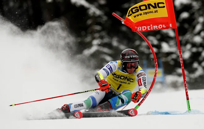 Žan Kranjec je tokrat v drugo v Alta Badii odsmučal precej bolje kot dan prej. FOTO: Alessandro Garofalo/Reuters
