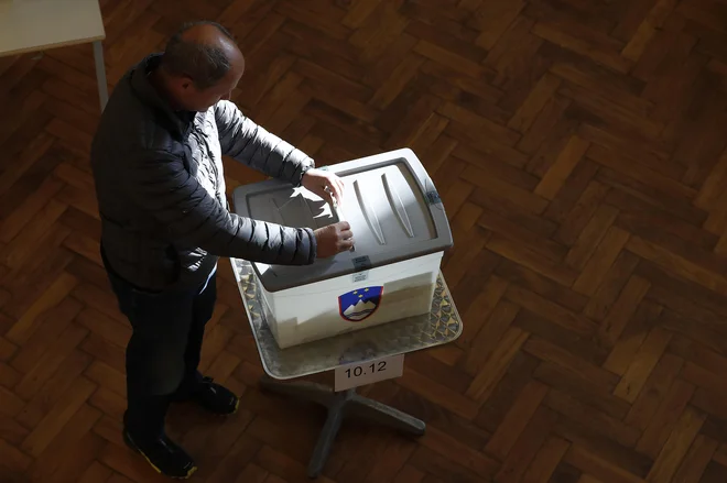 Vrhovno sodišče je že odločilo o pritožbi na referendumsko poročilo. Zoper odločitev vrhovnega sodišča pritožba ni dovoljena. FOTO: Leon Vidic/Delo

