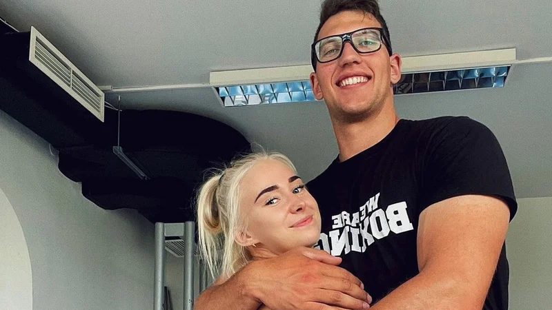 Fotografija: Kristjan Čeh in njegova estonska spremljevalka Ana Maria Orel. FOTO: Instagram