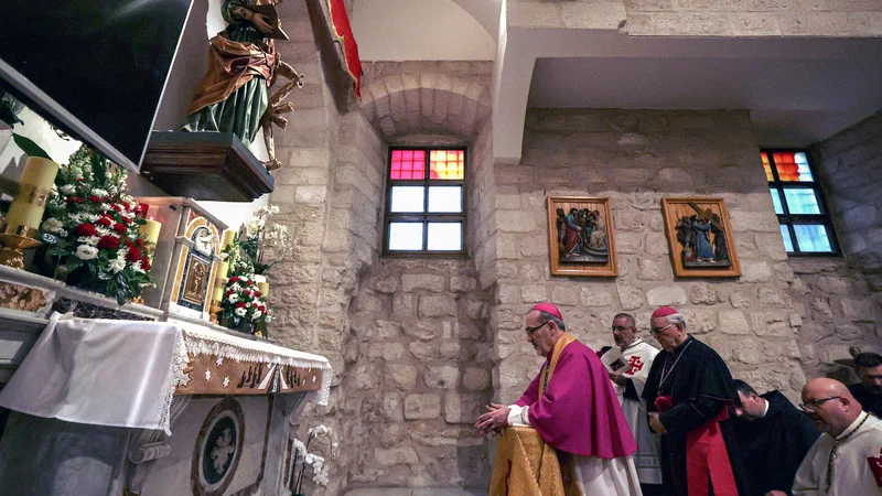 Fotografija: Patriarh v Jeruzalemu Pierbattista Pizzaballa. FOTO: Hazem Bader/AFP