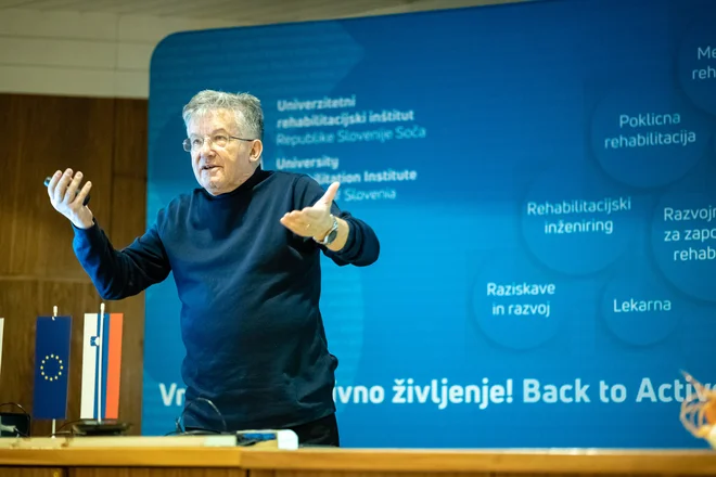&raquo;Priporočam dve aktivnosti: poleg ponavljajoče se, ki jo počnemo morda že vse življenje, je dobro začeti kaj novega. Možgane lahko stimuliramo le z novimi aktivnostmi,&laquo; pravi Vojko Kavčič. FOTO: Črt Piksi/Delo
