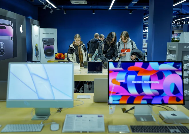 V Big Bangu pojasnjujejo, da je bil letošnji november, ko se začnejo praznični nakupi, v vseh pogledih rekorden. FOTO: Jože Suhadolnik/Delo
