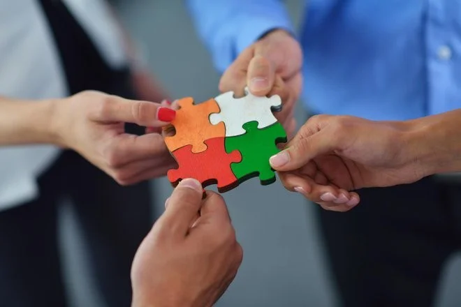 Samo štirje koraki vas ločijo od pravega IT-partnerstva. Foto Depositphotos
