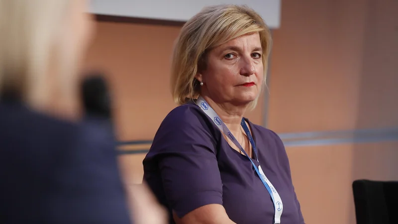 &raquo;Malo je treba premisliti, kje smo bili, ali smo bili v stiku s kom, ki je bil bolan, da ne bi potem, ne da bi bolezen že čutili, prenesli virus na druge ljudi,&laquo; je infektologinja in predsednica Zdravniške zbornice Slovenije Beović dejala v izjavi medijem. FOTO:&nbsp;Leon Vidic/Delo
