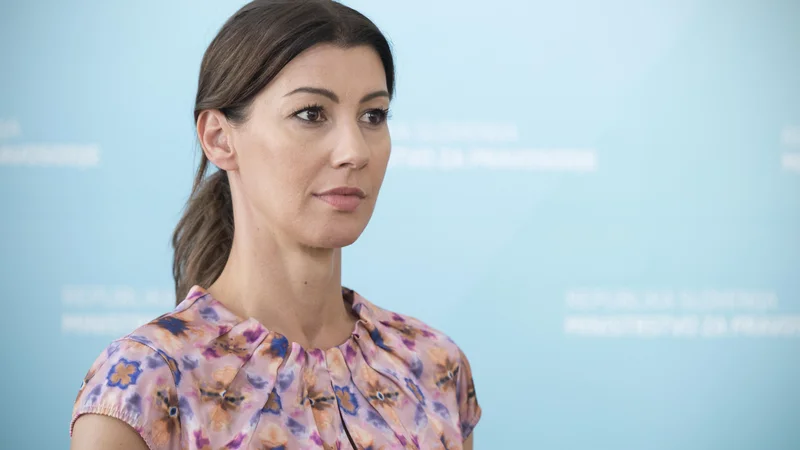 Fotografija: Dominika Švarc Pipan aj bi se med drugim branila, da je šlo za dobronameren in neformalen pogovor, ter da so se pojavili pomisleki zaradi Đorđevićeve starosti. FOTO: Jure Eržen/Delo