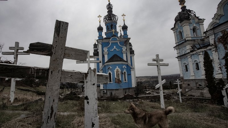 Fotografija: Še pred začetkom prave vojne med Rusijo in Ukrajino je potekal ideološki spopad v pravoslavnem občestvu.

FOTO: Yevhen Titov/Reuters

