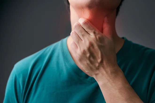 Izredno pomembno pri rekreaciji z vnetim grlom je, da pijemo veliko vode. FOTO: Arhiv Polet/Shutterstock
