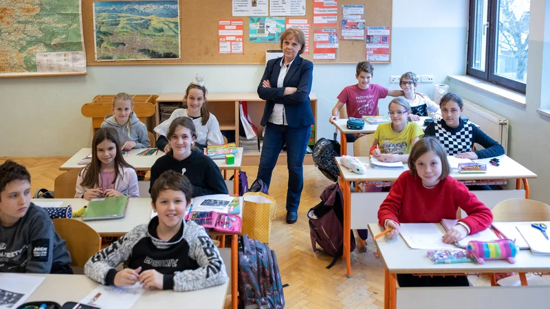 Fotografija: »Sem učiteljica starega kova,« pravi Jožica Frigelj. FOTO: Voranc Vogel