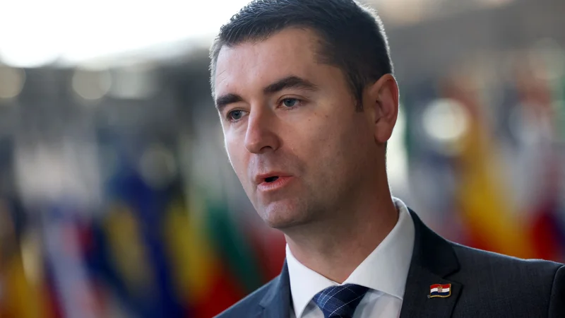 Fotografija: »Trgovske verige iz meseca v mesec zvišujejo cene. Tega jim ne bomo dopustili,« je po sestanku s trgovci po poročanju hrvaške nacionalne televizije HRT dejal Filipović. FOTO: Yves Herman/Reuters