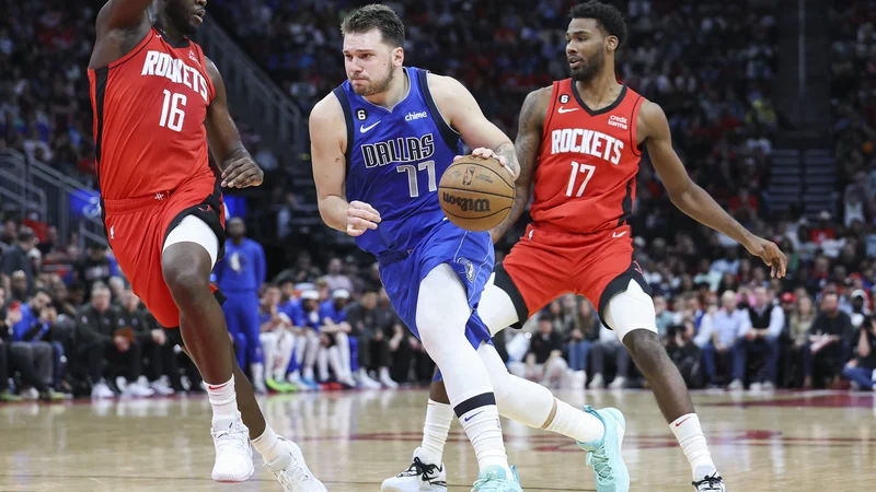 Fotografija: Luka Dončić nikakor ni najhitrejši košarkar v ligi NBA, toda tekmeci ga nikakor ne morejo ujeti. FOTO: Troy Taormina/USA Today Sports