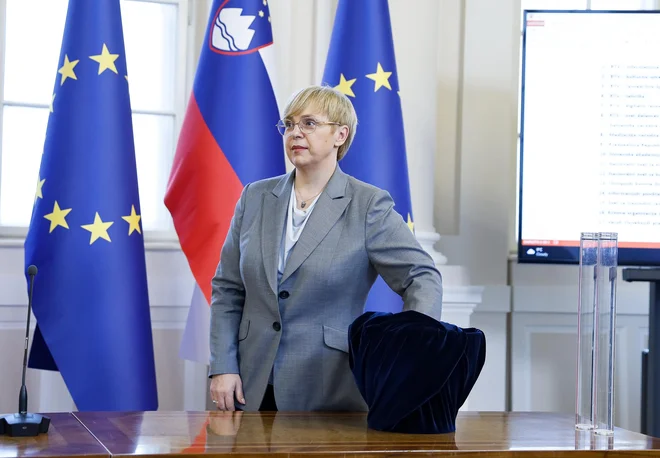 Predsednica Pirc Musar je v skladu s tretjim odstavkom 23. člena novele zakona o RTV Slovenija opravila žreb o trajanju mandatov članov sveta RTV Slovenija FOTO: Jože Suhadolnik/Delo