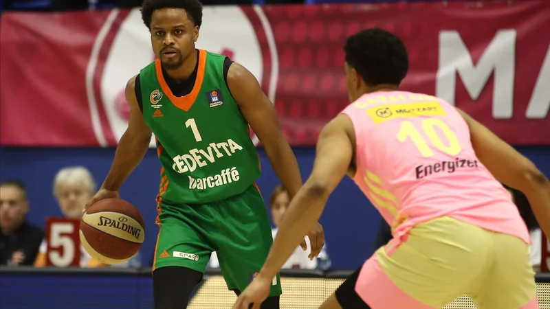Fotografija: Yogi Ferrell igra vse bolje v majici Cedevite Olimpije. FOTO: Mega