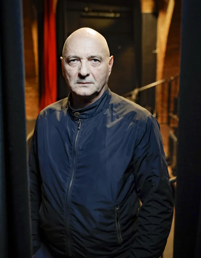 Na svetu je inšpektor Vrenko zato, da odkrije morilca. FOTO: Jože Suhadolnik
