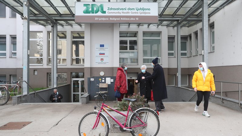 Fotografija: V enoti ZD Ljubljana Bežigrad od 3. januarja delata dve dodatni zdravnici družinske medicine, ena v obsegu 0,6 programa ambulante družinske medicine in druga v polnem obsegu. FOTO: Dejan Javornik/Slovenske novice

