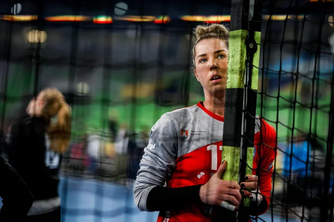Barbara Arenhart je med boljšimi vratarkami v ligi prvakinj. FOTO: Anže Malovrh/Kolektiff
