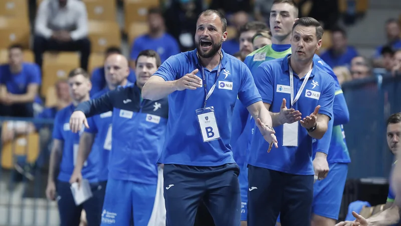 Fotografija: Slovenski rokometaši pod taktirko selektorja Uroša Zorman naslednji teden odpirajo leto spektaklov, na katerih bodo najvidnejše vloge v najprestižnejših moštvenih športih imele tudi slovenske reprezentance. FOTO: Leon Vidic/Delo