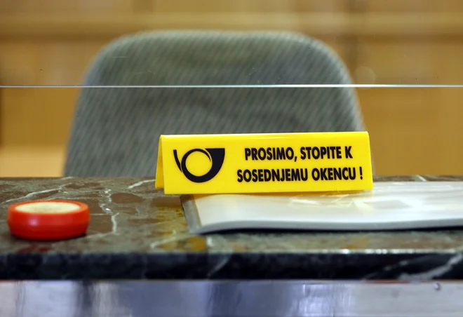 Delodajalca pozivajo k takojšnjemu začetku dogovorov glede redne in izredne uskladitve osnovnih plač.&nbsp;FOTO: Aleš Černivec/Delo
