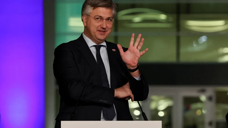 Fotografija: Zdi se, da sta se Paladina in Plenković zelo hitro dogovorila o odhodu, saj je bila to tudi ministrova želja, pri Tramišakovi pa je zgodba drugačna. FOTO: Violeta Santos Moura/Reuters