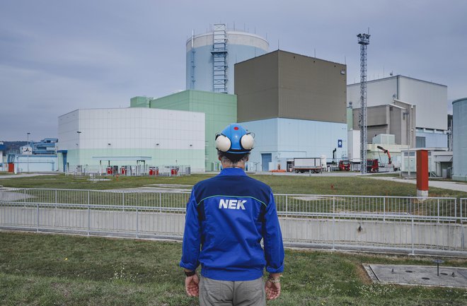 Nesporno je, da bomo tudi letos več kot polovico potrebne električne energije proizvedli v jedrski elektrarni Krško in hidroelektrarnah. FOTO: Jože Suhadolnik
