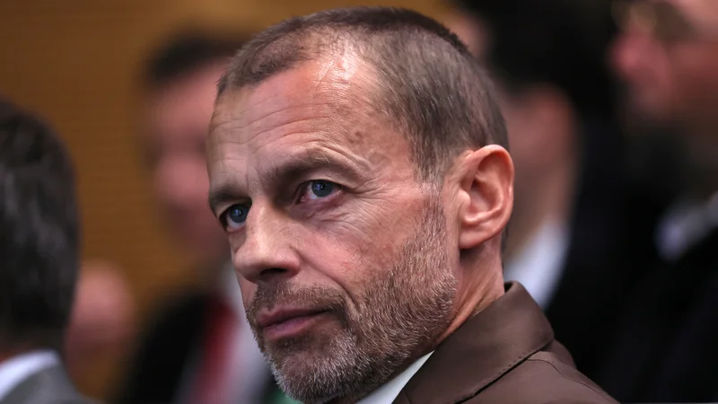 Fotografija: Aleksander Čeferin na fotografiji iz švicarskega Nyona. FOTO: Denis Balibouse/Reuters
