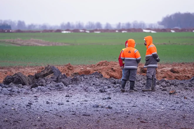 Popravila plinovoda so se že začela in bodo trajala nekaj dni. FOTO: Janis Laizans/Reuters
