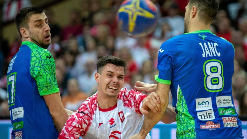 Fotografija: Slovenska obramba je bila trda kot skala. FOTO: Reuters