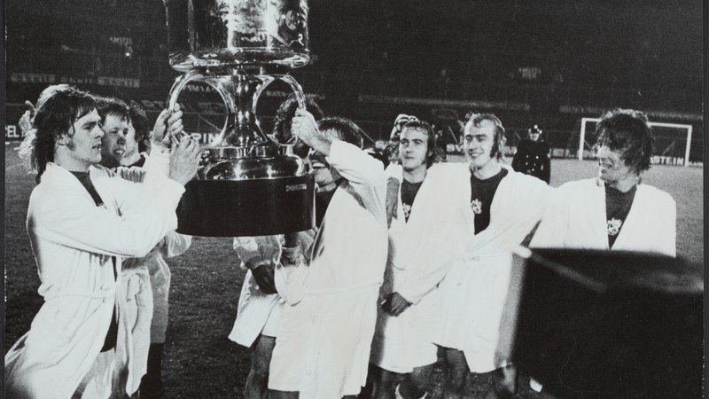 Fotografija: Po zmagi leta 1974 (na fotografiji) je Ajax na naslednjo evropsko lovoriko čakal kar 13 let, ko je ekipa z Marcom van Bastnom in Frankom Rijkaardom osvojila pokal pokalnih zmagovalcev. FOTO: Wikipedia/Nationaalarchief
