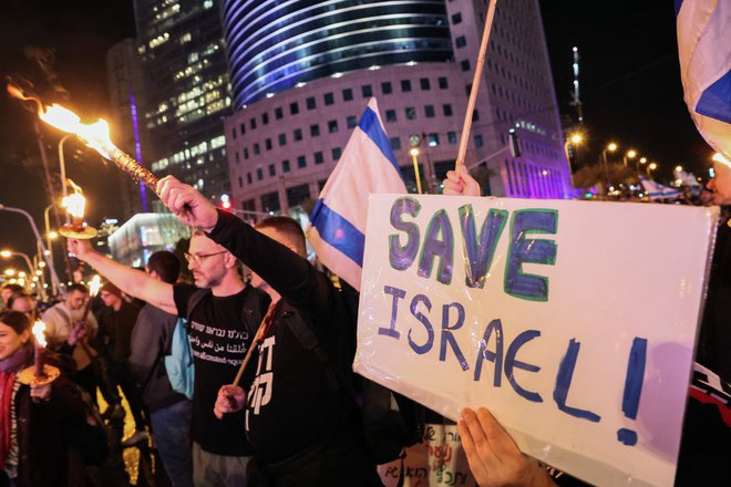 Največ protestnikov, okoli 80.000, se je po navedbah policije zbralo v Tel Avivu. FOTO: Jack Guez/AFP
