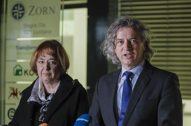 V Gibanju Svoboda pravijo, da je naslednik Mirte Koželj (na fotografiji levo) že izbran, imena pa ne želijo razkriti. FOTO: Jože Suhadolnik/Delo
