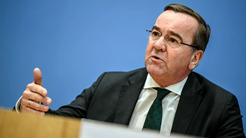 Fotografija: Notranji minister Spodje Saške Boris Pistorius je ponudbo kanclerja Olafa Scholza za prevzem ministrstva za obrambo sprejel brez velikega razmisleka. FOTO: Britta Pedersen/AFP