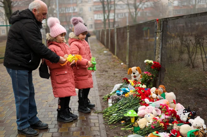 Zelenski je strmoglavljenje helikopterja označil za strašno tragedijo. FOTO: Nacho Doce/Reuters
