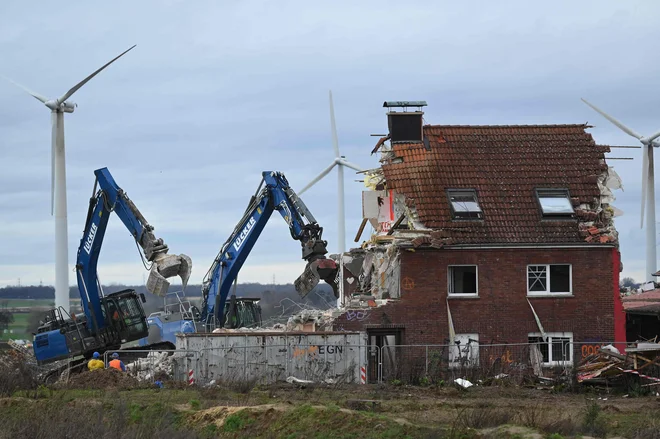 Lützerath je postal simbolno prizorišče ekološkega aktivizma in&nbsp; paradigma zgrešenih energetskih in političnih odločitev Nemčije. FOTO: Ina Fassbender /Afp

