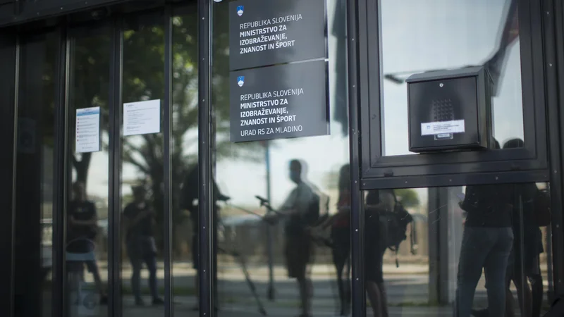 Fotografija: Sedeži ministrstev bodo po reorganizaciji predvidoma na že obstoječih lokacijah, pojasnjujejo na ministrstvu za javno upravo.