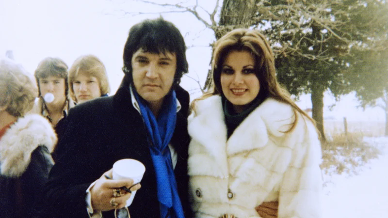 Fotografija: Ginger je bila stara komaj 19 let, ko je padla v oči takrat 41-letni glasbeni legendi Elvisu. Na fotografiji sta skupaj v srečnih časih. FOTO: Gary Lewis/mptvimages.co/Reuters