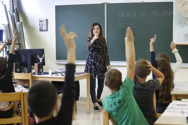 Med stavkovnimi zahtevami Sviza ostajajo odprava zaostankov v vrednotenju pedagoškega dela strokovnega osebja v vrtcih, osnovnih, srednjih in višjih šolah, vzgojnih zavodih ter dijaških domovih. FOTO: Leon Vidic/Delo
