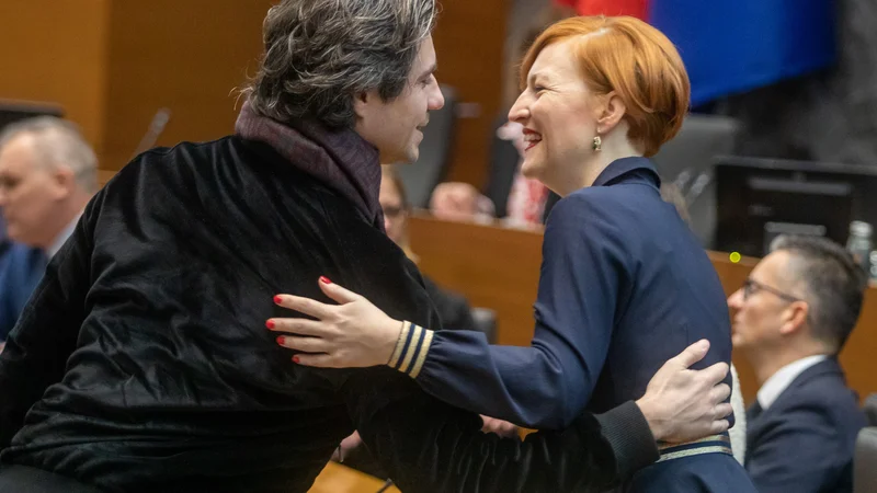 Fotografija: Ko je Luka Mesec ugotovil, da bo ministrstvo za solidarno prihodnost strukturno in politično podrejeno vladi ter ne bo fevd Levice, se je odpovedal njegovemu vodenju, pravi Gregor Kašman. FOTO: Voranc Vogel/Delo
